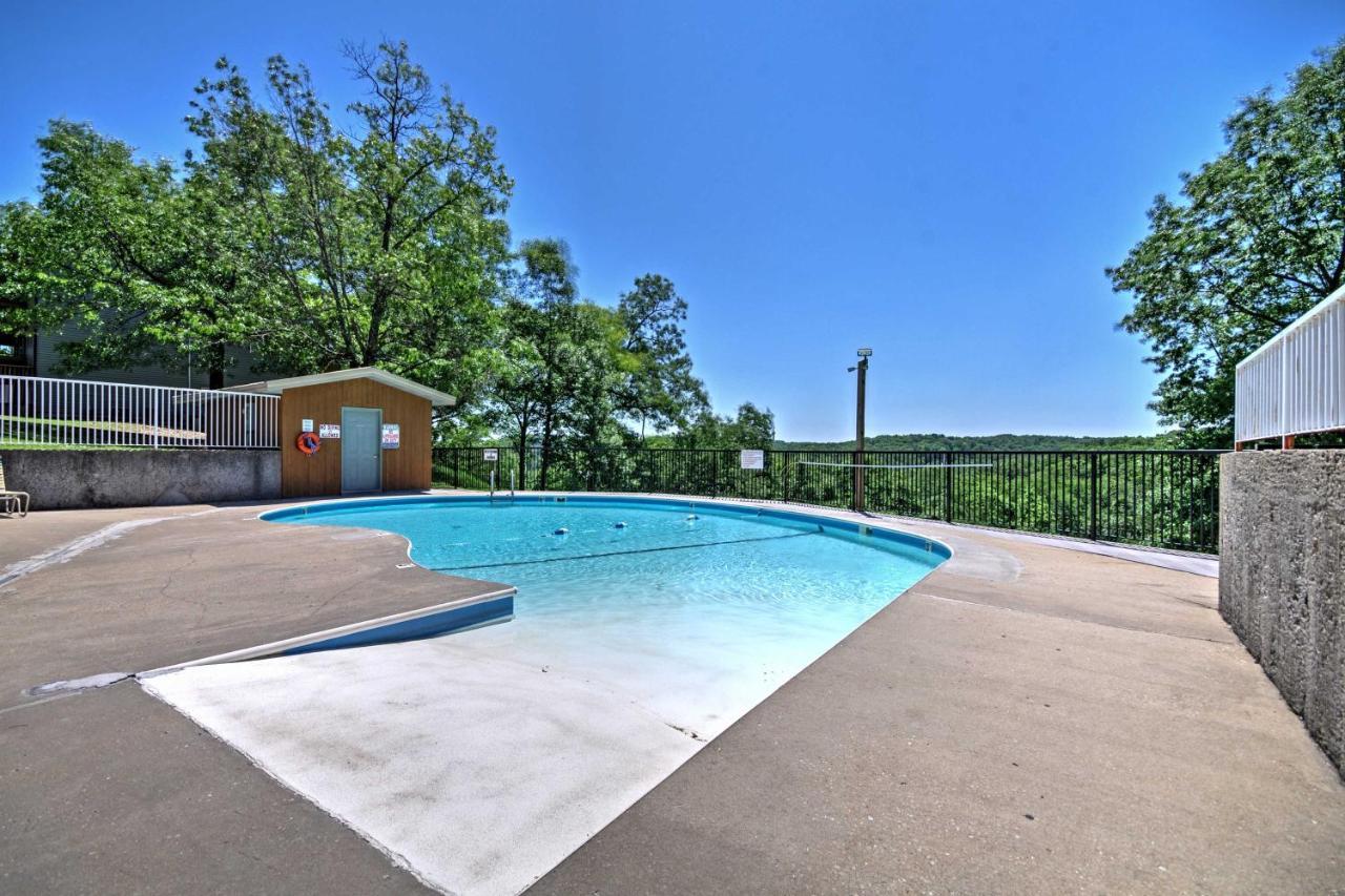Branson West Condo Balcony, Central Location Exterior photo